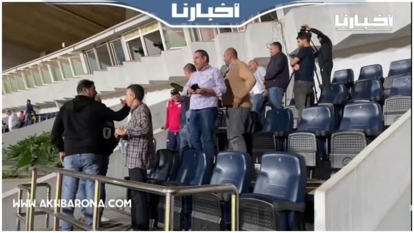 بعد إهدار الوداد لركلة جزاء..أنصار تواركة يهتفون "ظهر الحق الله أكبر"